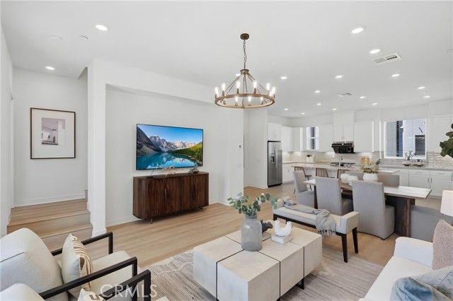 253 Sash, Irvine, CA 92618