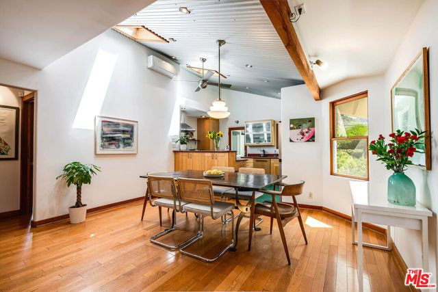 1446 Bonnell Drive, Topanga (los Angeles), CA 90290