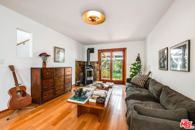 1446 Bonnell Drive, Topanga (los Angeles), CA 90290
