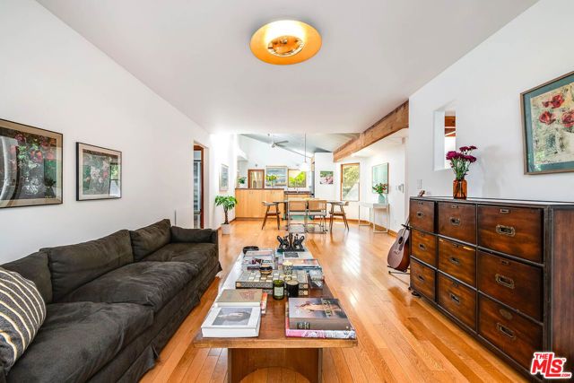 1446 Bonnell Drive, Topanga (los Angeles), CA 90290