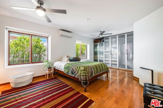 1446 Bonnell Drive, Topanga (los Angeles), CA 90290