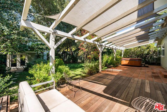 1446 Bonnell Drive, Topanga (los Angeles), CA 90290