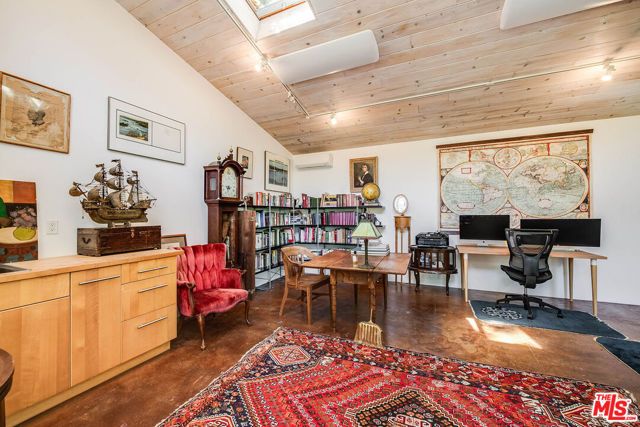1446 Bonnell Drive, Topanga (los Angeles), CA 90290