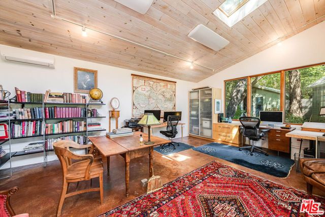 1446 Bonnell Drive, Topanga (los Angeles), CA 90290