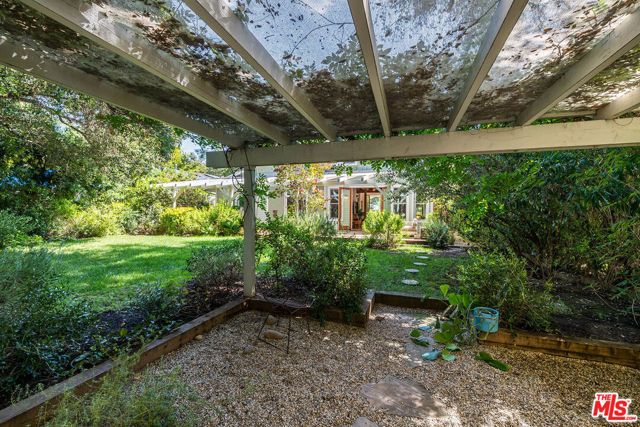 1446 Bonnell Drive, Topanga (los Angeles), CA 90290