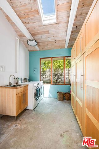 1446 Bonnell Drive, Topanga (los Angeles), CA 90290