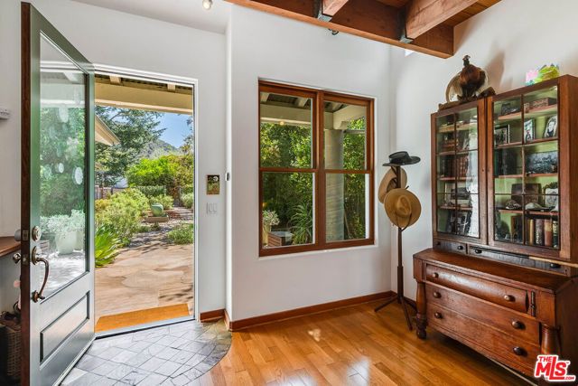 1446 Bonnell Drive, Topanga (los Angeles), CA 90290
