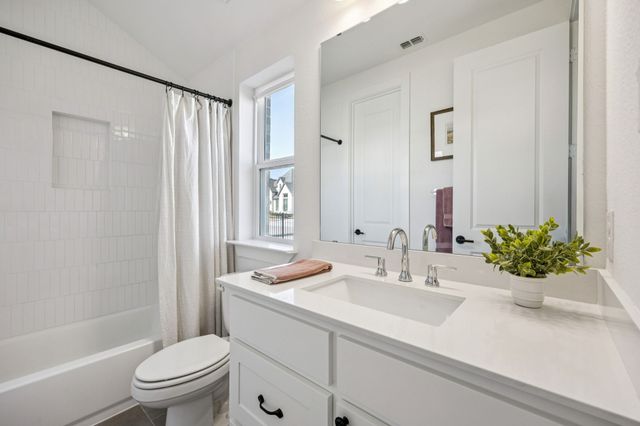 2100 Pleasant Run Lane, Fort Worth, TX 76008