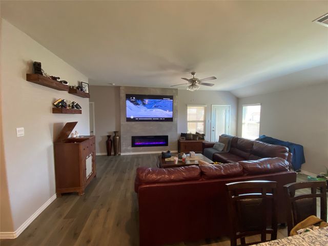 215 Condor Pass, Caddo Mills, TX 75135