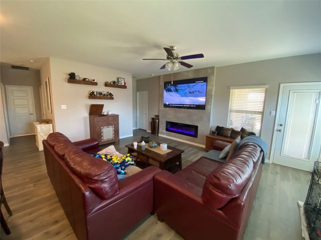 215 Condor Pass, Caddo Mills, TX 75135