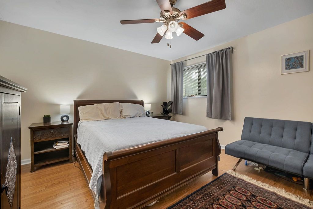 Image 10 of property listing at 1571 Stone Rd Apt 1D, Tallahassee, FL 32303