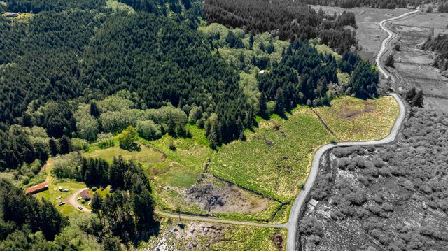 94010 N Way Lane, North Bend, OR 97459