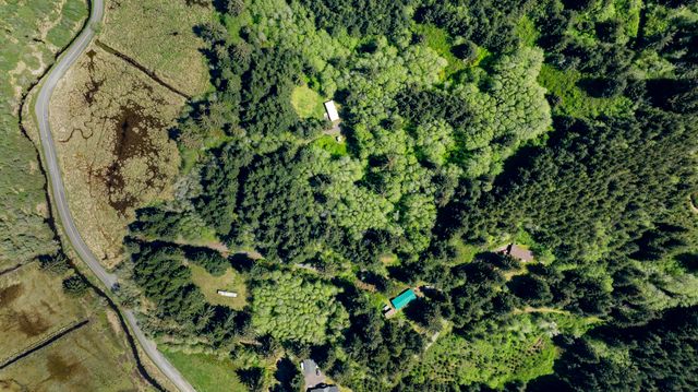 94010 N Way Lane, North Bend, OR 97459