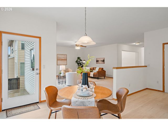 15460 Sw 145TH Ter, Portland, OR 97224