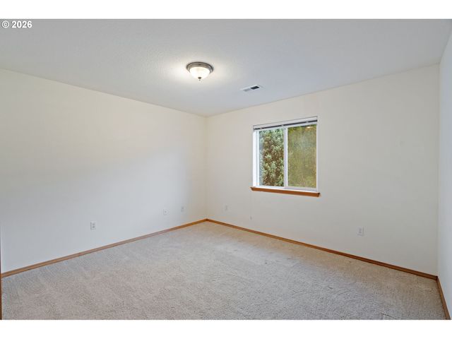 15460 Sw 145TH Ter, Portland, OR 97224