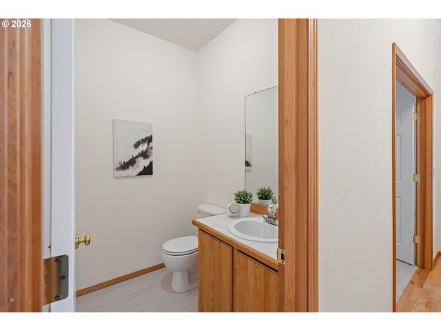 15460 Sw 145TH Ter, Portland, OR 97224