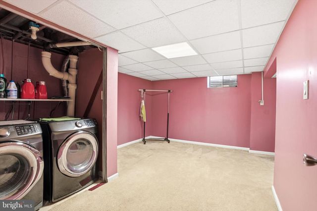 24 ROBERTSON RD, East Windsor, NJ 08520