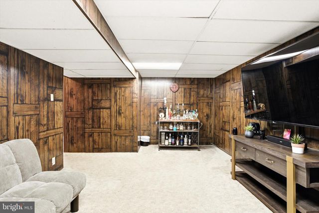 24 ROBERTSON RD, East Windsor, NJ 08520
