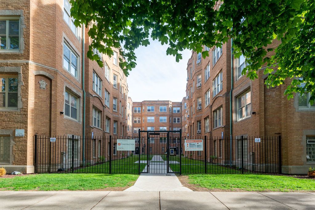 1347 W Estes Avenue D1, Chicago, IL 60626