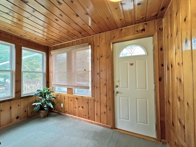 1020 Chatsworth Street N, Saint Paul, MN 55103