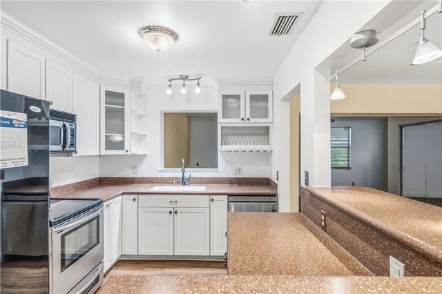 1202 SE Madison Avenue, Stuart, FL 34996