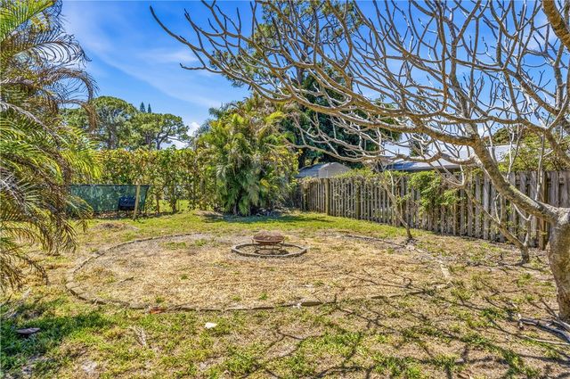 1202 SE Madison Avenue, Stuart, FL 34996