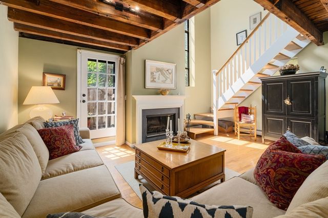 8 Dartmouth Street 5, Boston, MA 02116