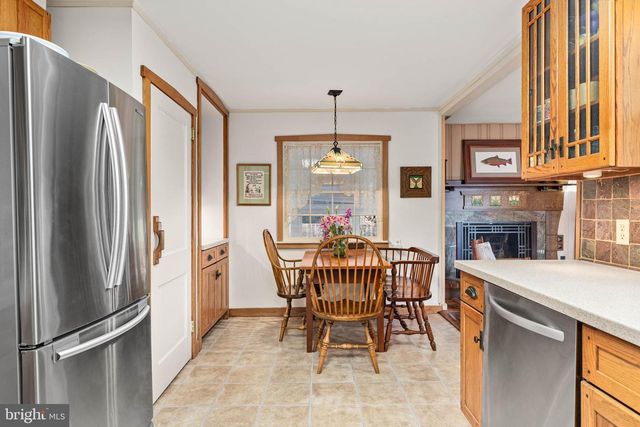 409 S 5TH ST, North Wales, PA 19454