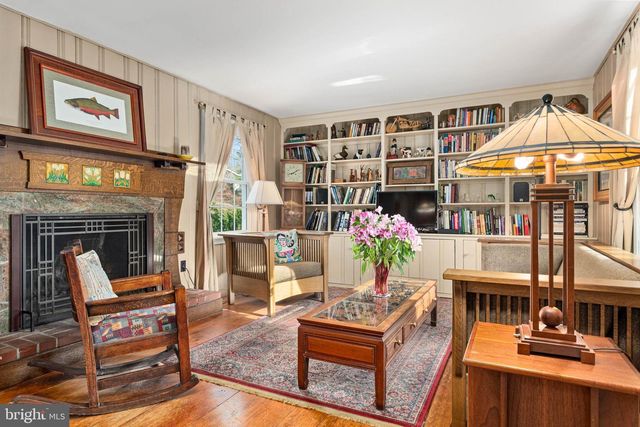 409 S 5TH ST, North Wales, PA 19454