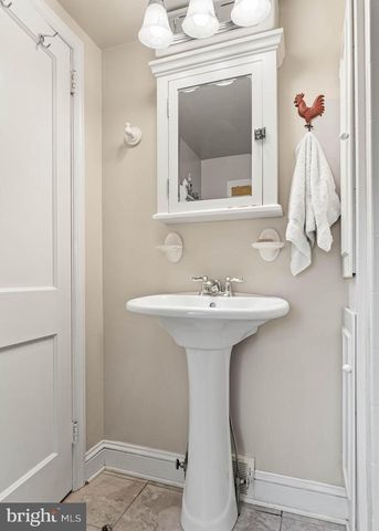 409 S 5TH ST, North Wales, PA 19454