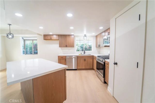 13560 Nassau Drive, Victorville, CA 92395