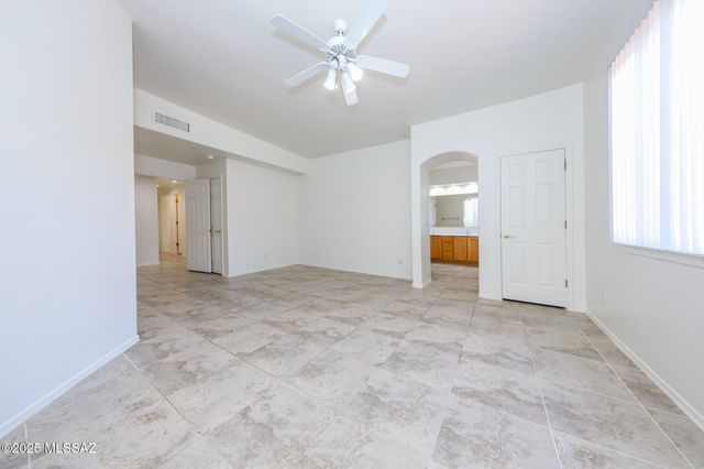 352 S Via De Los Rosales, Tucson, AZ 85711