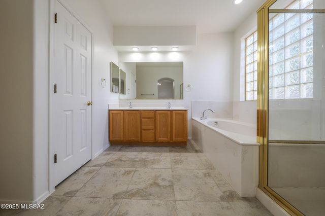 352 S Via De Los Rosales, Tucson, AZ 85711