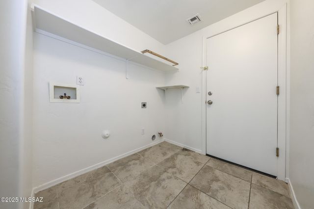 352 S Via De Los Rosales, Tucson, AZ 85711