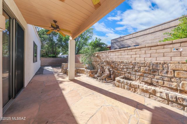 352 S Via De Los Rosales, Tucson, AZ 85711