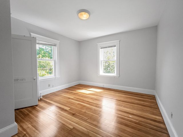 23 Kingsboro Park 2, Boston, MA 02130