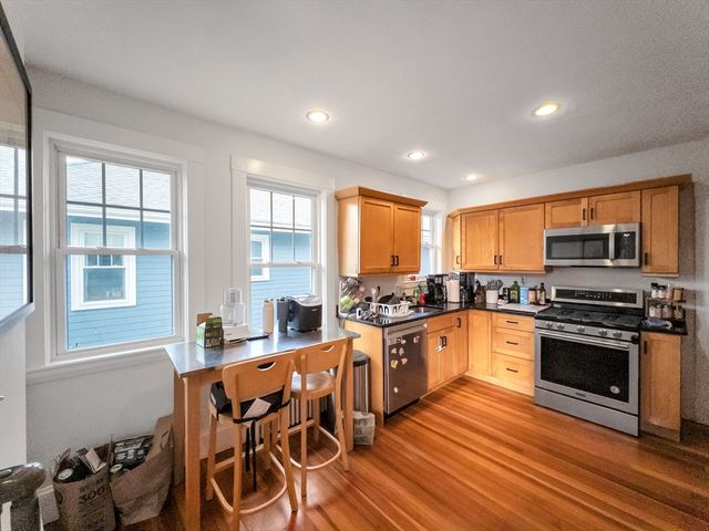 23 Kingsboro Park 2, Boston, MA 02130
