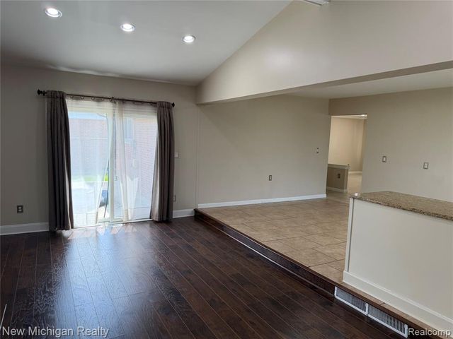 36446 Jeffrey Drive, Sterling Heights, MI 48310