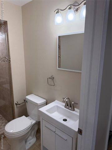 36446 Jeffrey Drive, Sterling Heights, MI 48310