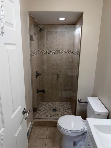 36446 Jeffrey Drive, Sterling Heights, MI 48310