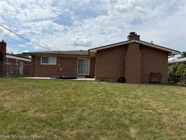 36446 Jeffrey Drive, Sterling Heights, MI 48310