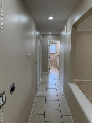 36446 Jeffrey Drive, Sterling Heights, MI 48310