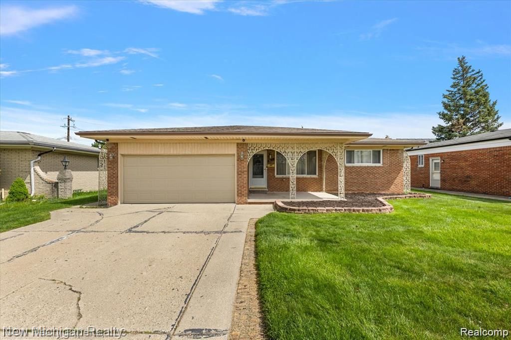 36446 Jeffrey Drive, Sterling Heights, MI 48310