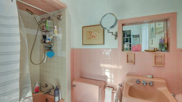 375 W Main Street, Amsterdam, NY 12010