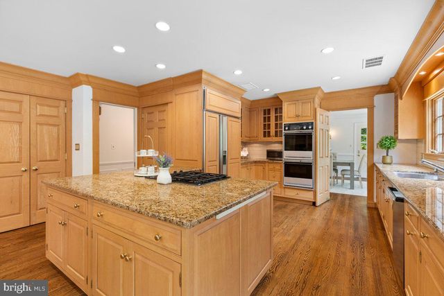 18 WINFIELD RD, Princeton, NJ 08540