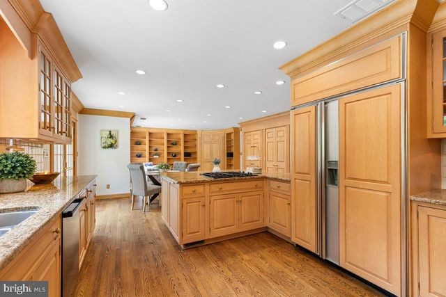 18 WINFIELD RD, Princeton, NJ 08540