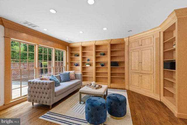 18 WINFIELD RD, Princeton, NJ 08540