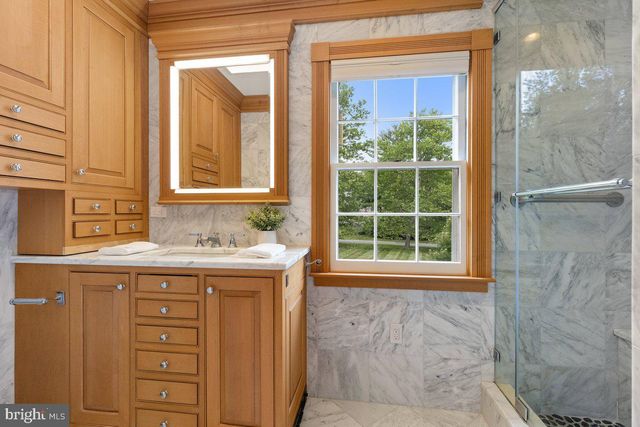 18 WINFIELD RD, Princeton, NJ 08540