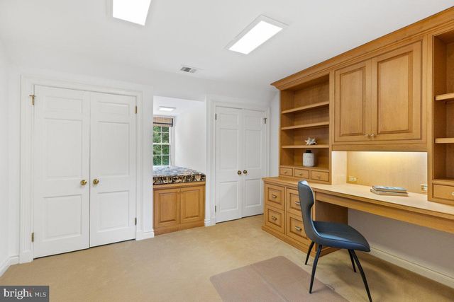 18 WINFIELD RD, Princeton, NJ 08540