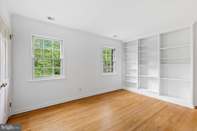 18 WINFIELD RD, Princeton, NJ 08540